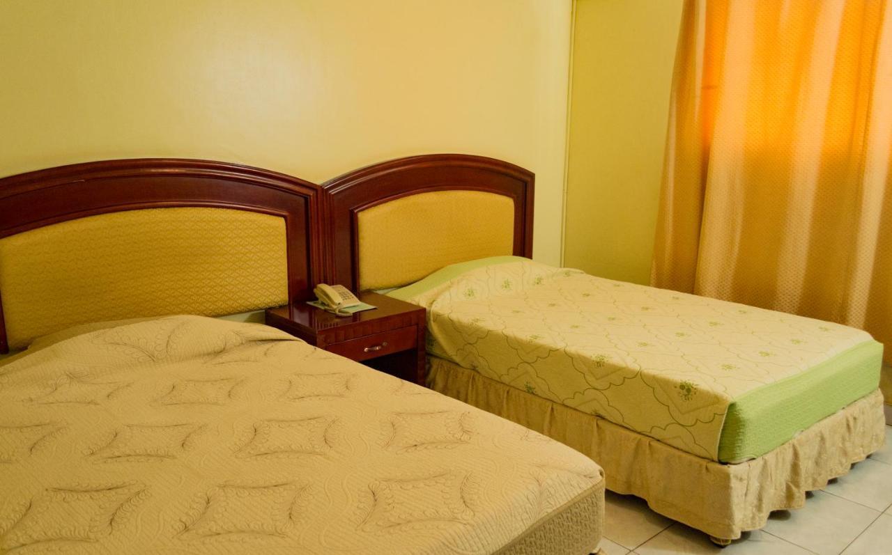 Emerald Hotel Kampala Exterior photo