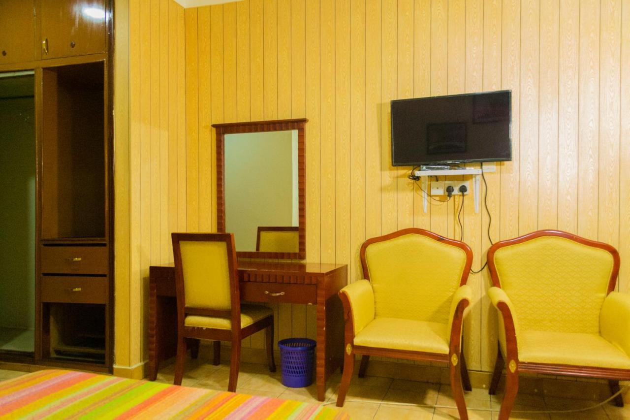 Emerald Hotel Kampala Exterior photo