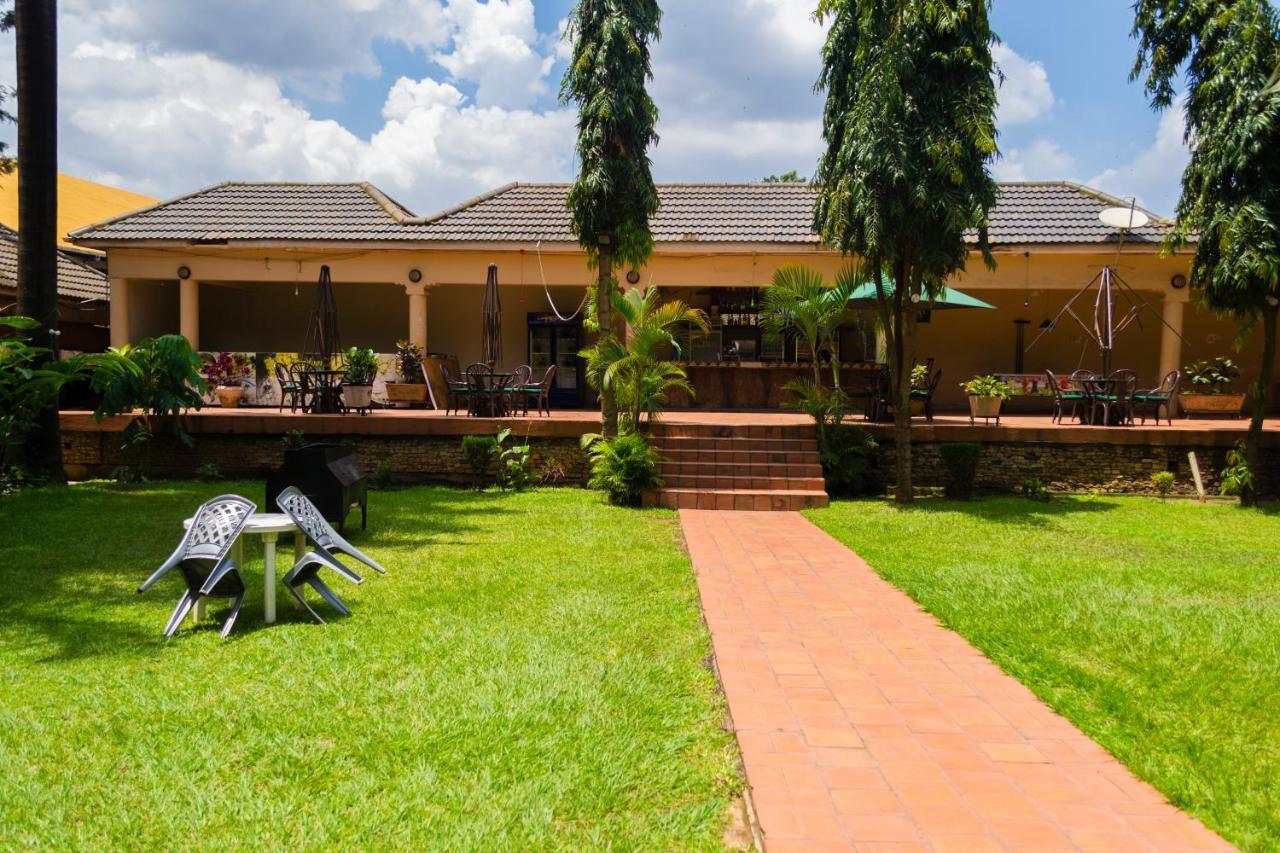 Emerald Hotel Kampala Exterior photo
