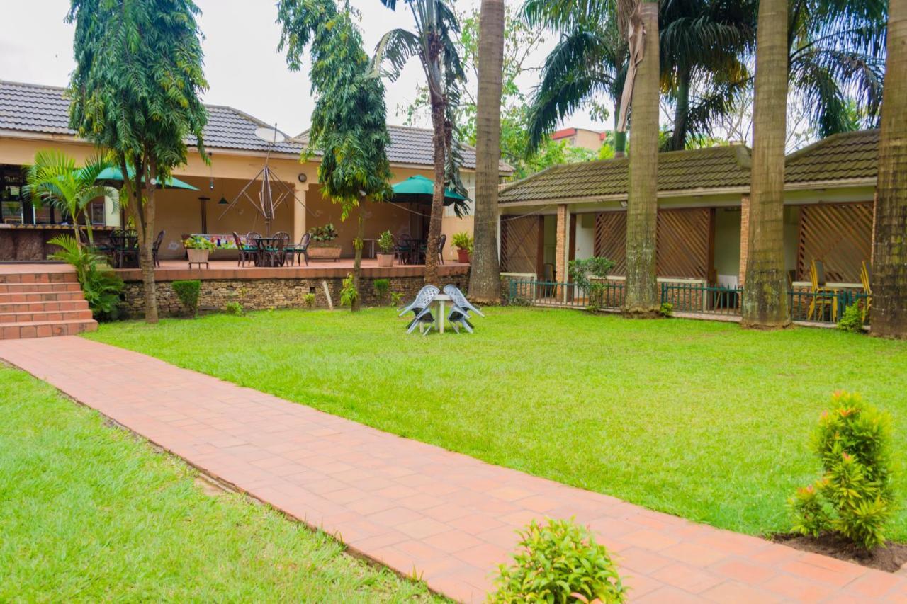 Emerald Hotel Kampala Exterior photo