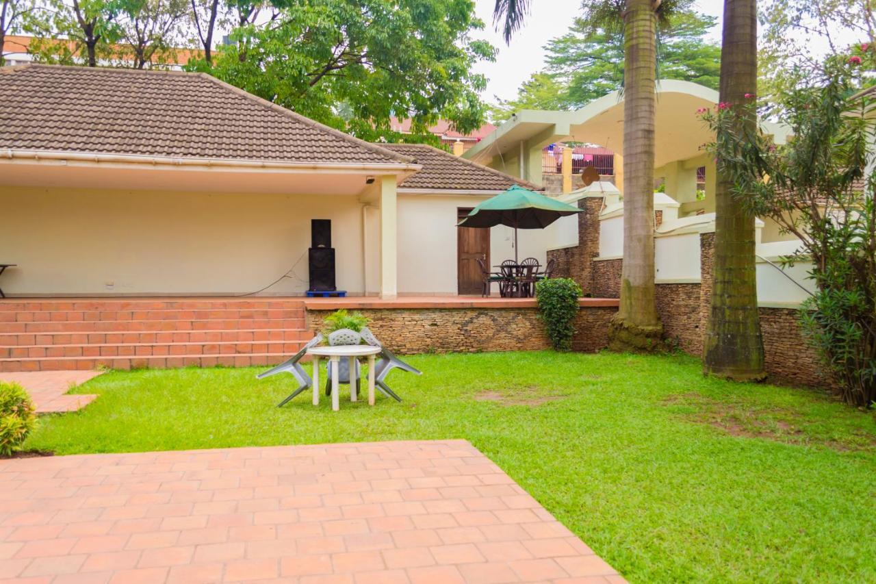 Emerald Hotel Kampala Exterior photo