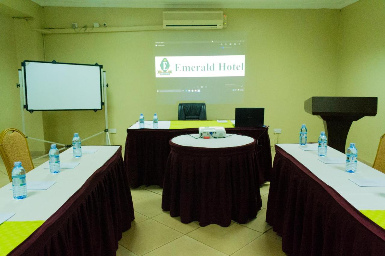 Emerald Hotel Kampala Exterior photo
