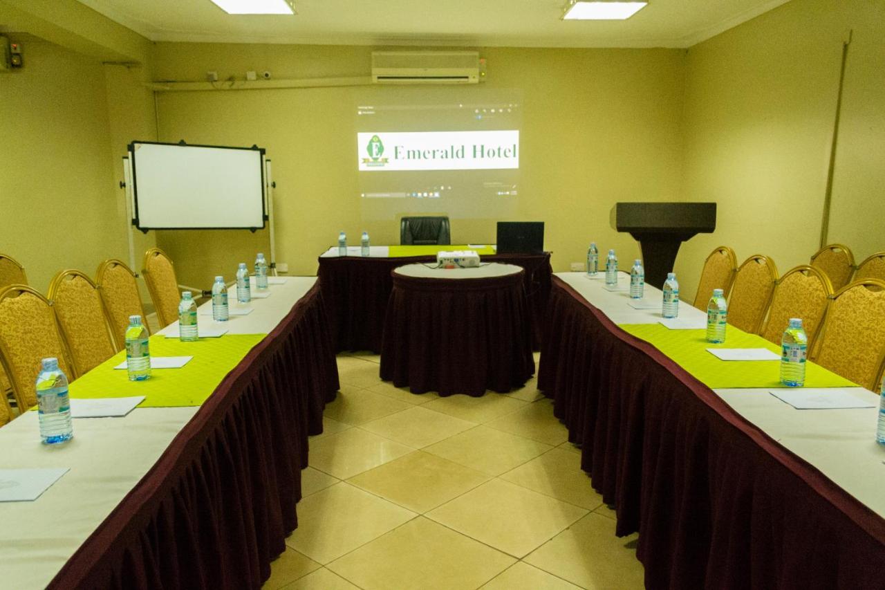 Emerald Hotel Kampala Exterior photo